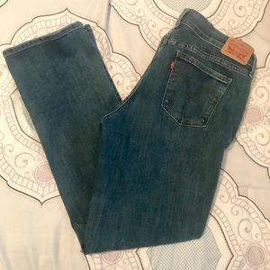 Ladies straight leg Levi 505 jeans